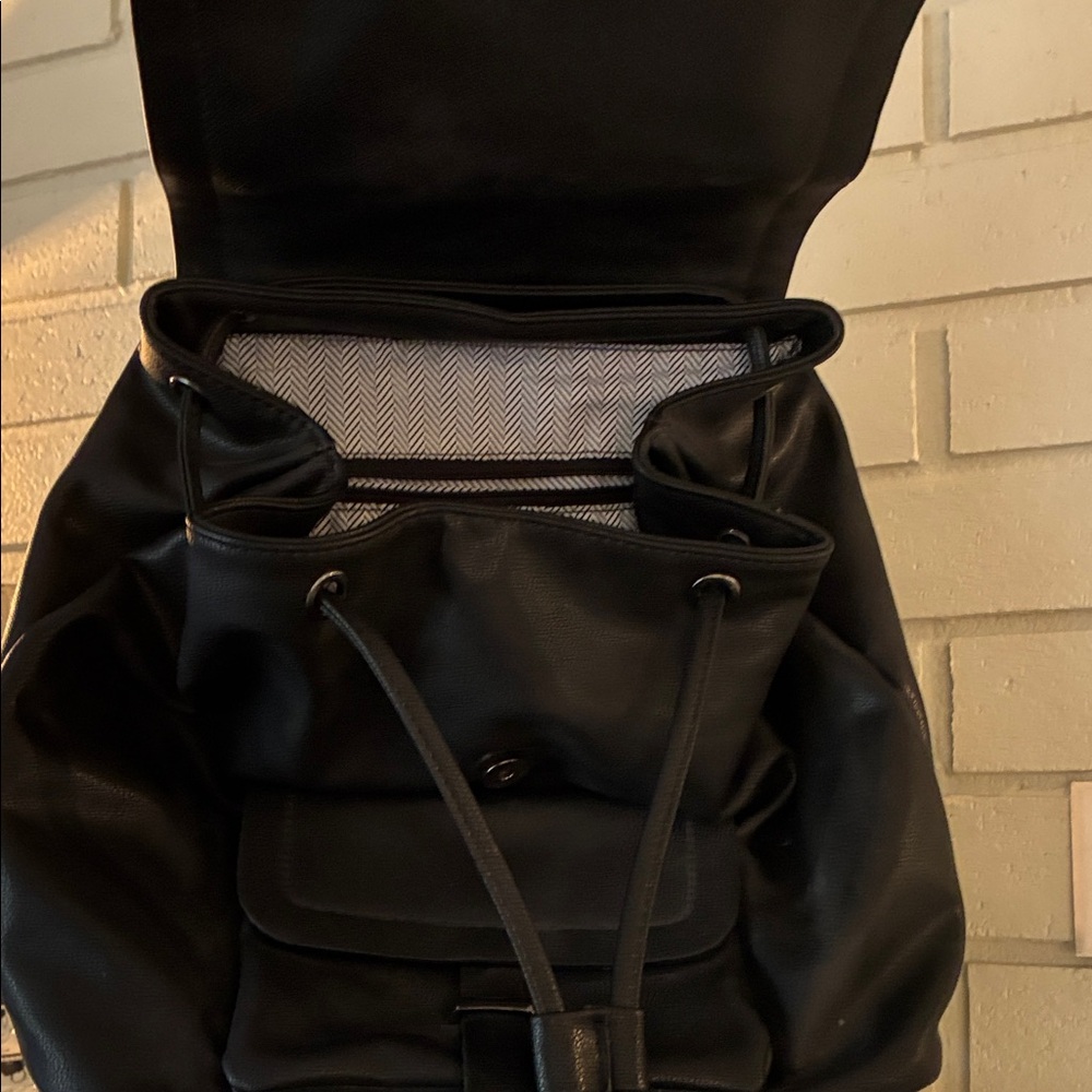 Chic Black And White Patterned Backpack - image 3